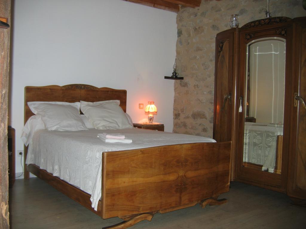 Medeyrolles La Ferme Des Genets B&B 외부 사진