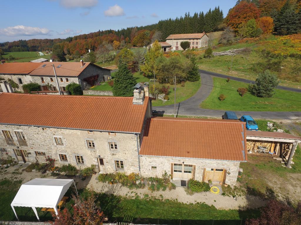 Medeyrolles La Ferme Des Genets B&B 외부 사진
