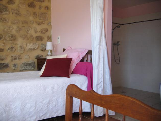 Medeyrolles La Ferme Des Genets B&B 객실 사진