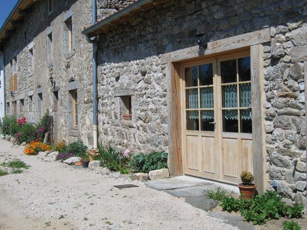 Medeyrolles La Ferme Des Genets B&B 외부 사진